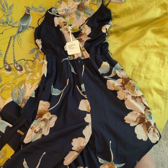 Davi and Dani spaghetti strap navy blue floral jumpsuit NWT large - Picture 4 of 8